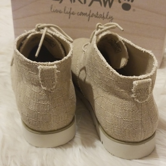 BearPaw Womens Cher Chukka Boots - Picture 2 of 5